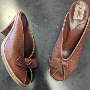 Zodiac by Encore USA Made Slides Sandals Size 7